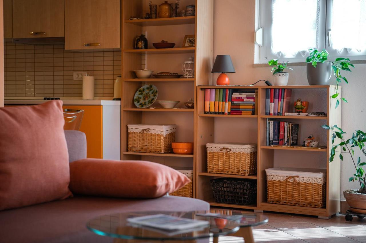 Orange 29 Apartment *